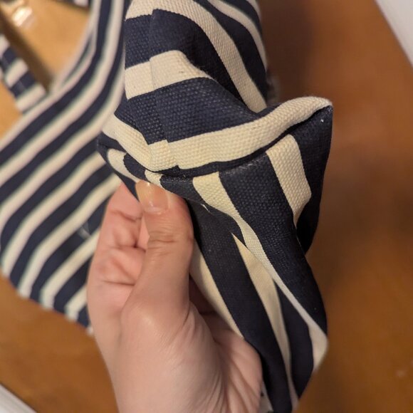 Baggu: Horizontal Zip Duck Bag in Navy Stripe - Picture 3 of 8